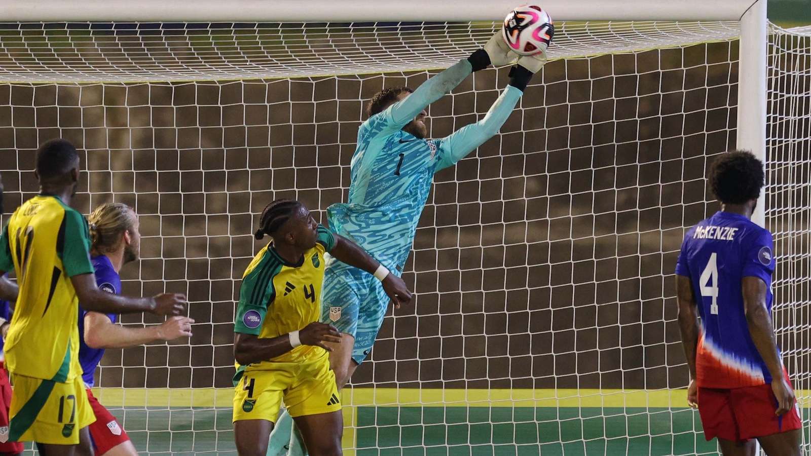 这场逼平国 这场逼平国