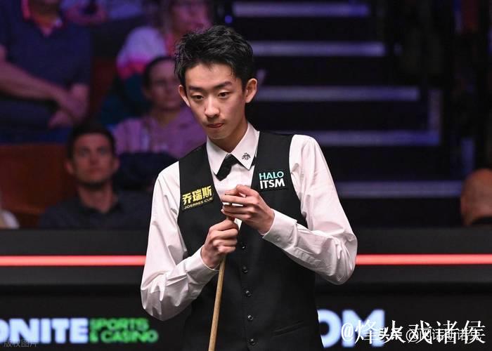 斯诺克西安大奖赛:吴宜泽5-2战胜徐思 晋级32强 斯诺克西安大奖赛:吴宜泽5-2战胜徐思 晋级32强